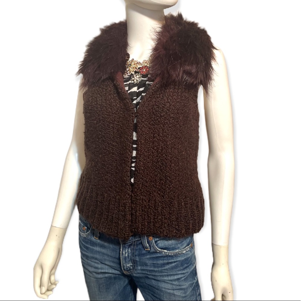 Ann Taylor Loft Blackberry faux fur collar sweater vest - Picture 2 of 5
